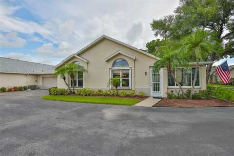 1111 GOLFVIEW WOODS DRIVE, SUN CITY CENTER, FL 33573