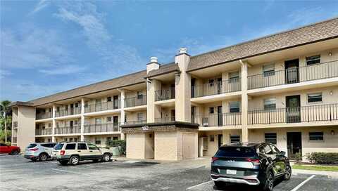 102 CAPRI ISLES BOULEVARD, VENICE, FL 34292