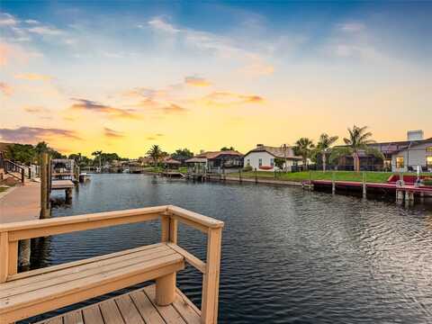 5816 DORY WAY, TAMPA, FL 33615