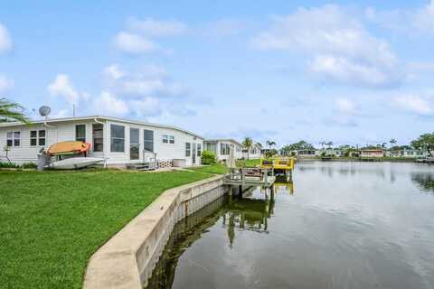 10213 S LAKE DRIVE, LARGO, FL 33773
