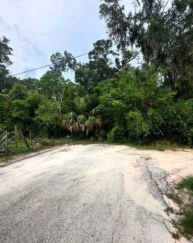 811 W LISBON PARKWAY, DELAND, FL 32720