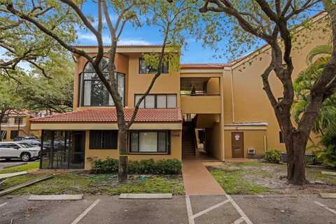 15499 MIAMI LAKEWAY N, MIAMI LAKES, FL 33014