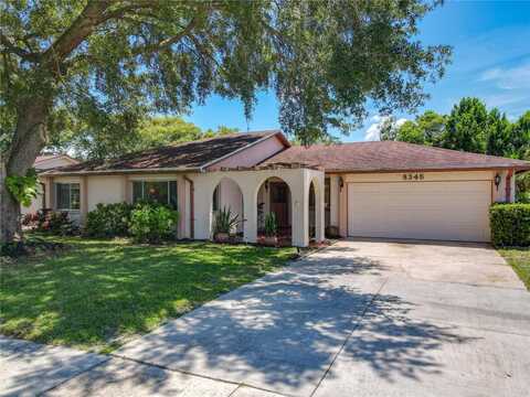 8346 MATTITUCK CIRCLE, ORLANDO, FL 32829