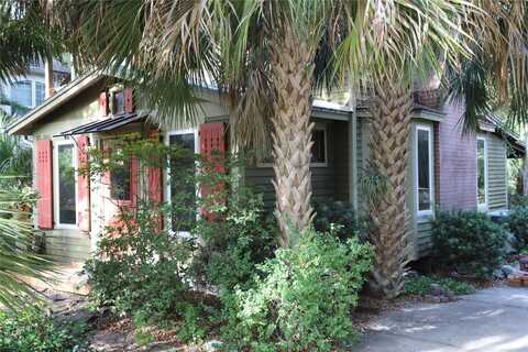 272 ORANGE STREET, PALM HARBOR, FL 34683