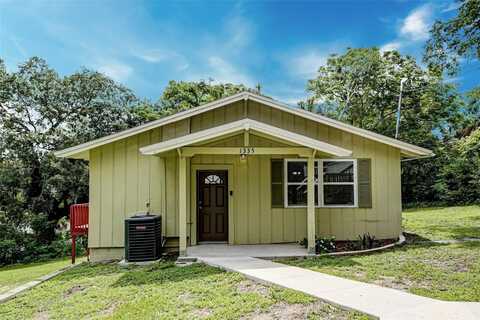 1335 E 3RD AVENUE, MOUNT DORA, FL 32757