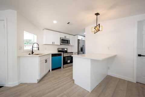 5907 SUSSEX COURT, TAMPA, FL 33615
