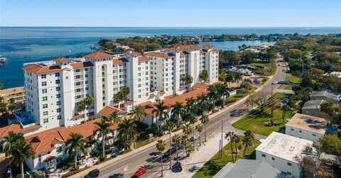 1325 SNELL ISLE BOULEVARD NE, Saint Petersburg, FL 33704