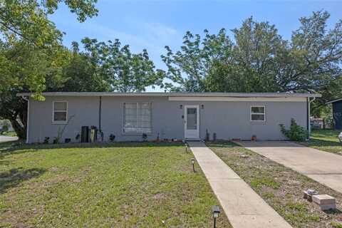 985 N VILLAGE DRIVE, DELTONA, FL 32725