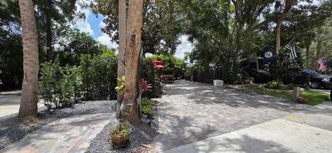 127 STALLION LANE, RIVER RANCH, FL 33867