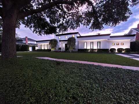 1581 FOREST AVENUE, WINTER PARK, FL 32789