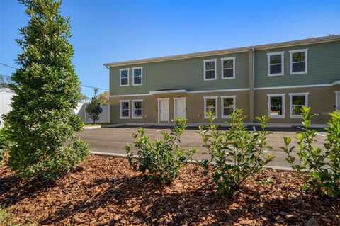 8405 DAVES HOMES PLACE, TAMPA, FL 33614