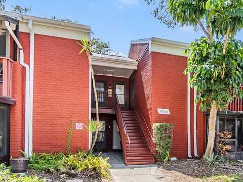 8220 12TH WAY N, Saint Petersburg, FL 33702