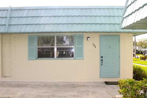 101 CAMBRIDGE TRAIL, SUN CITY CENTER, FL 33573