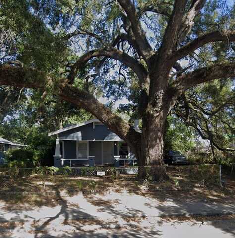 510 E LAKE AVENUE, TAMPA, FL 33603