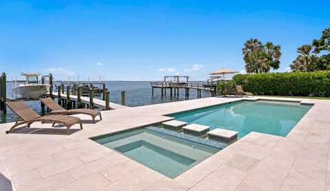 5110 W LONGFELLOW AVENUE, TAMPA, FL 33629