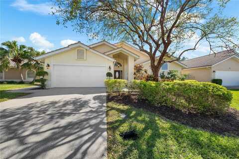 5290 WHITE SAND CIRCLE NE, Saint Petersburg, FL 33703