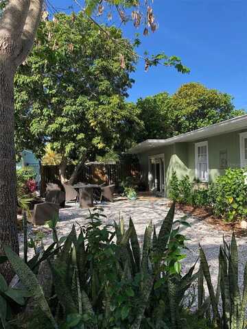 640 BROADWAY STREET, LONGBOAT KEY, FL 34228