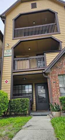 320 FORESTWAY CIRCLE, ALTAMONTE SPRINGS, FL 32701