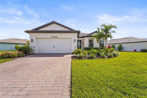 16226 HIDDEN OAK LOOP, LAKEWOOD RANCH, FL 34211