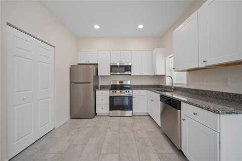 2810 N 75TH STREET, TAMPA, FL 33619