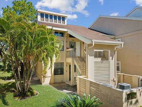 121 LINDSAY LANE, OLDSMAR, FL 34677