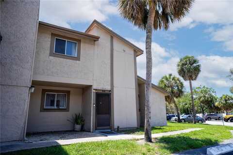 6338 NEWTOWN CIRCLE, TAMPA, FL 33615
