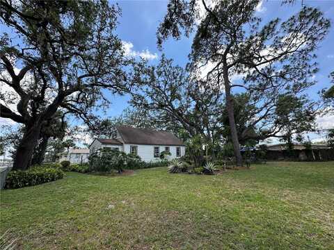 8502 N BRANCH AVENUE, TAMPA, FL 33604
