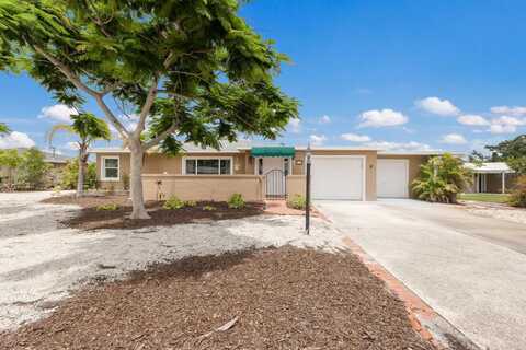 715 FONTANA LANE, BRADENTON, FL 34209