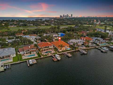 301 BAYVIEW DRIVE NE, Saint Petersburg, FL 33704