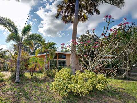 602 BONITO AVE, NOKOMIS, FL 34275