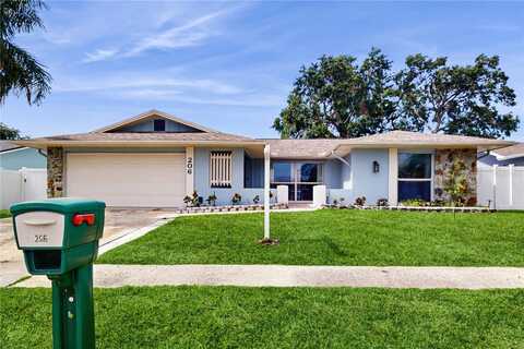 206 HILLCREST DRIVE, SAFETY HARBOR, FL 34695