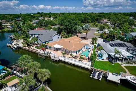 3691 CENTER CIRCLE, LARGO, FL 33774