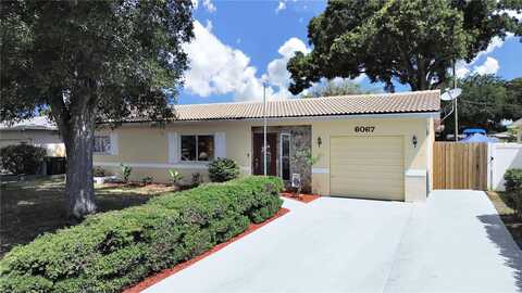 6067 43RD TERRACE N, KENNETH CITY, FL 33709