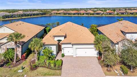 7036 WHITTLEBURY TRAIL, LAKEWOOD RANCH, FL 34202