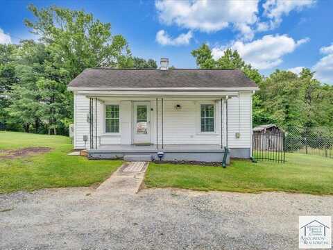 47 Young Avenue, Bassett, VA 24055