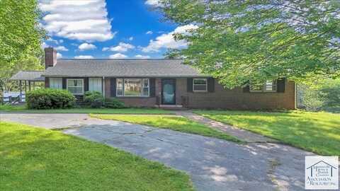 591 Wall Street, Bassett, VA 24055