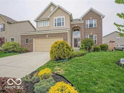 7822 Wahlberg Drive, Zionsville, IN 46077