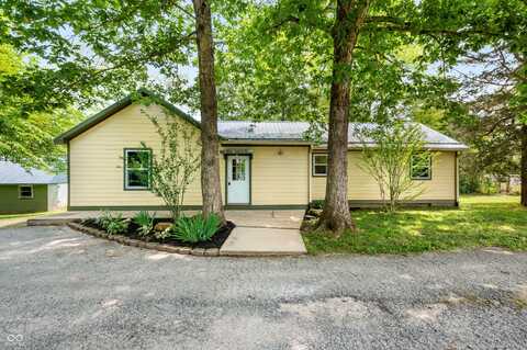5800 South Shore Drive, Nashville, IN 47448