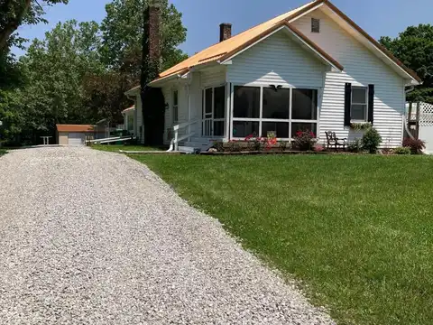 965 Dixie Hill Road, Spencer, IN 47460