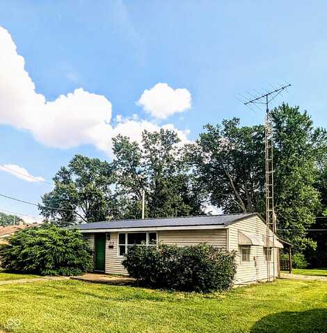 713 E 10th Street, Rushville, IN 46173