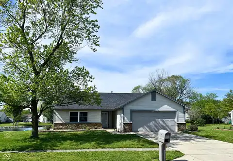 199 Fountain Lake Drive S, Shelbyville, IN 46176