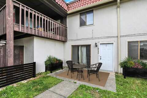 8545 La Corrida Court, Indianapolis, IN 46227