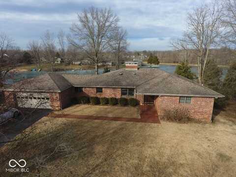 3752 W North Wood Lake Drive, Columbus, IN 47201