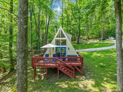 1413 N Lost Lake Road, Columbus, IN 47201