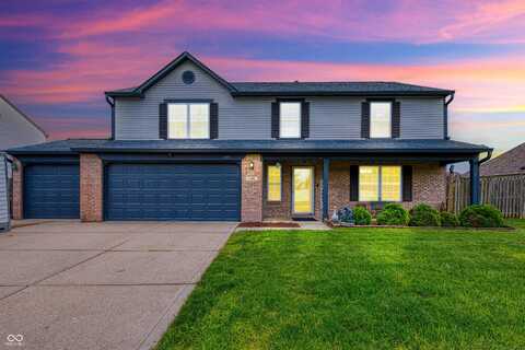 1199 Oak Leaf Road, Franklin, IN 46131