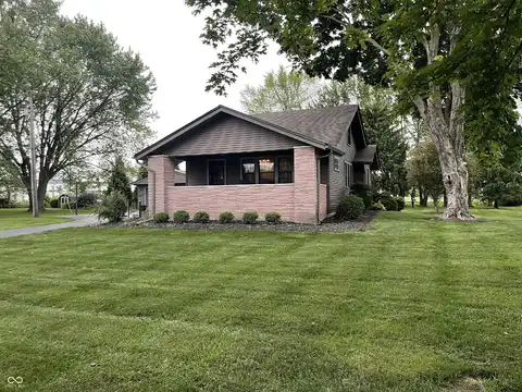 9467 N Michigan Road, Fairland, IN 46126