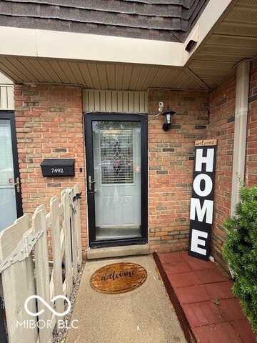 7492 Country Brook Drive, Indianapolis, IN 46260