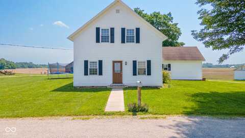 7551 W 100 South, Farmland, IN 47340