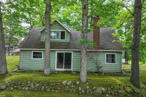 7199 Switzer, Linden, MI 48451
