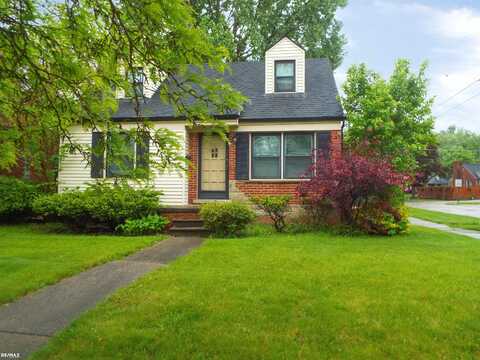 21102 Lancaster, Harper Woods, MI 48225